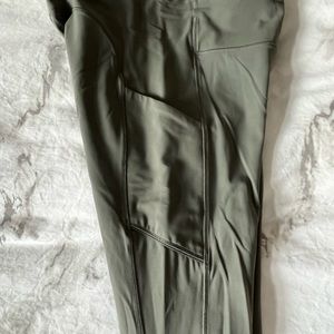 Fast and free high-rise leggings